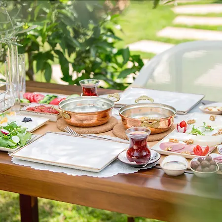 Cunda Oezerbey Konagi (adults Only) Hotel
