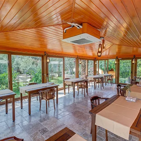 Cunda Oezerbey Konagi (adults Only)