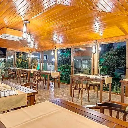 Cunda Oezerbey Konagi (adults Only) Ayvalı