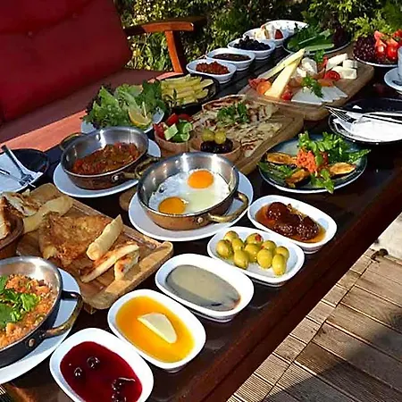 Cunda Oezerbey Konagi (adults Only) Ayvalı