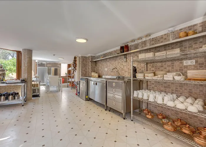 Hotel Cunda Oezerbey Konagi (adults Only) 2*